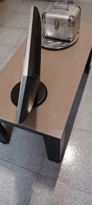 Monitor pc Philips 19" base redonda, cables conexi