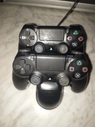 Consola PlayStation 4 Negra