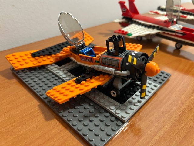 Set tipo LEGO Aviones y Figuras