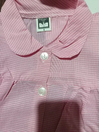 Bata colegio cuadros rosas talla 8