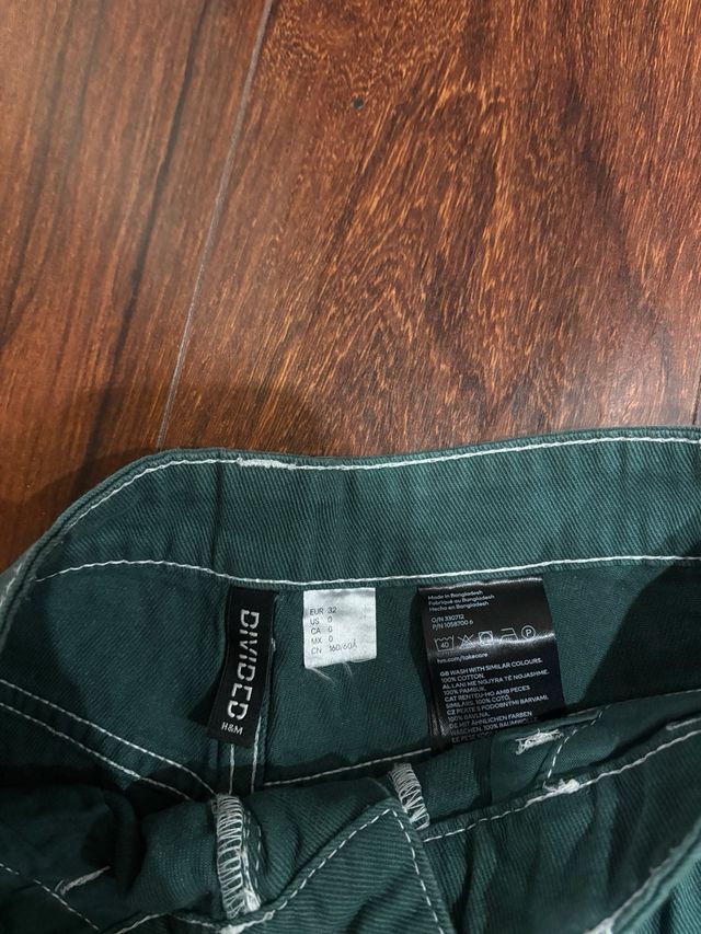 Vaqueros H&M verdes