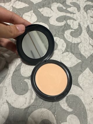 Polvos Compactos MAC Beige