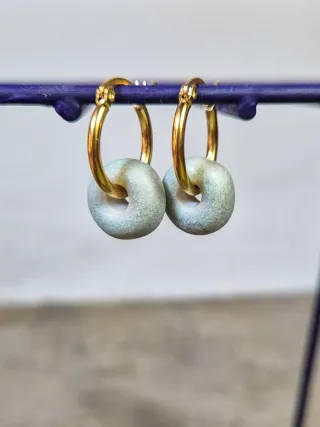 Pendientes Aro Dorados con Abalorio Verde