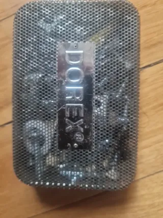 Caja de tornillos y herrajes variados