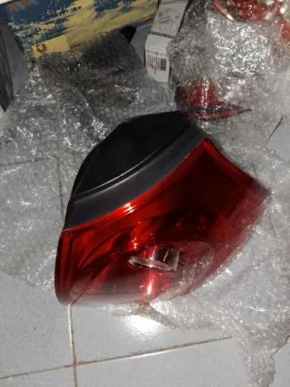 Piloto trasero derecho Golf V