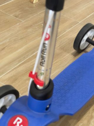 Patinete Roll Run 4 ruedas azul como nuevo