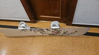 Tabla Snowboard Roxy con Botas y Fijaciones