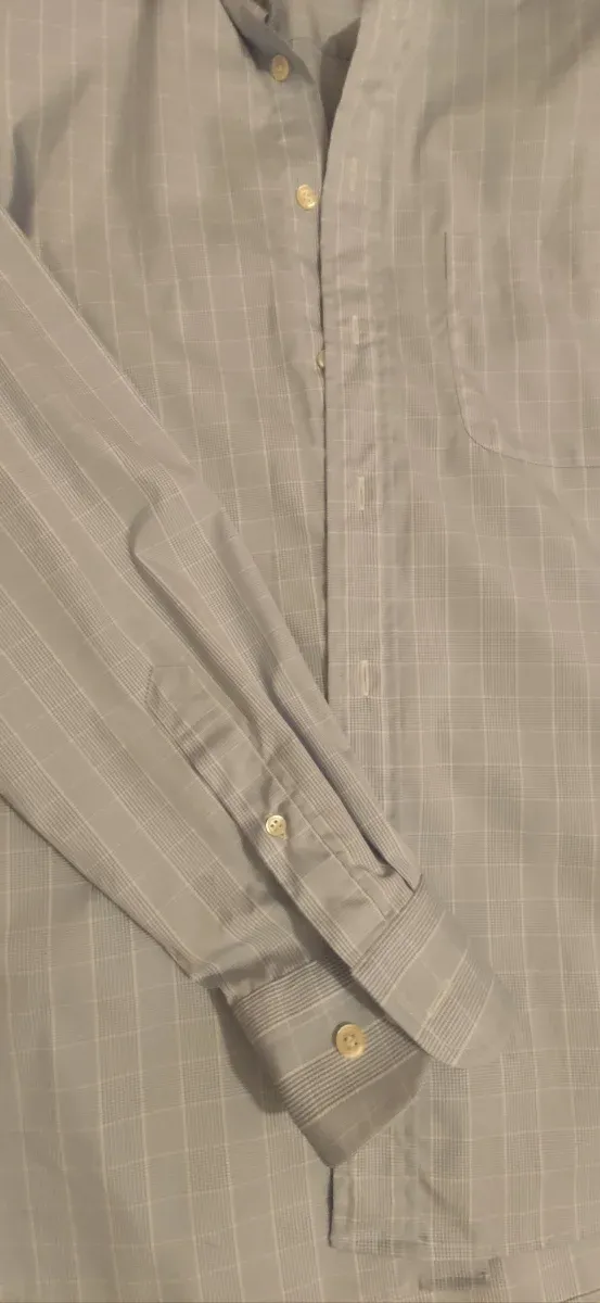 Camisa Emidio Tucci, de color azul. Talla L.