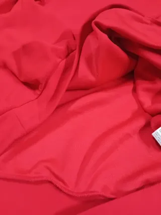 Maglia SHEIN rossa con maniche a sbuffo