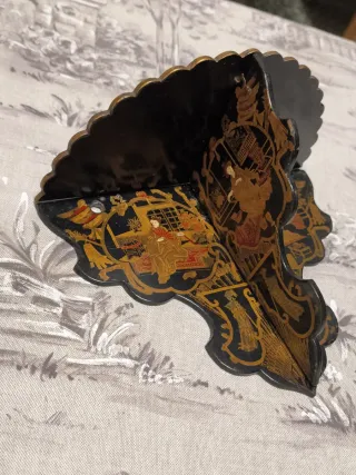 Scaffali cinesi del XIX secolo