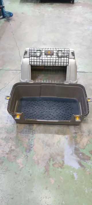 Transportín para mascotas beige y marrón