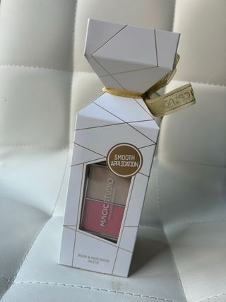 Pack IDC INSTITUTE Skincare y Maquillaje