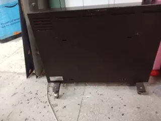 Calefactor eléctrico con ruedas