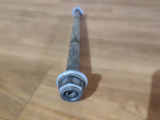 Eje trasero BMW F650GS 2003