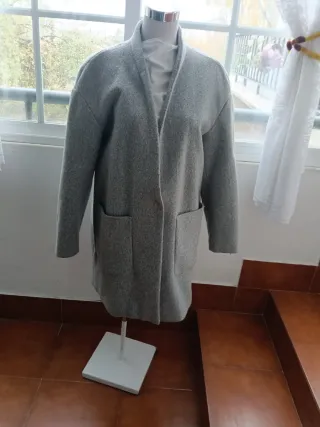 Abrigo gris mujer