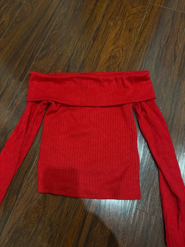 Jersey Stradivarius Rojo Hombros Descubiertos