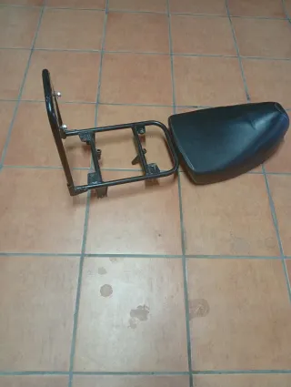 Soporte Baúl Moto Piajo Liberty