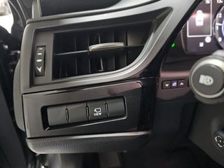 Lexus ES 2.5 300h Luxury