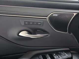 Lexus ES 2.5 300h Luxury