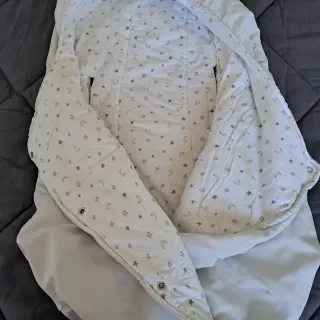 Saco bebé 0-6 meses Kiabi. Y para la silla delcoch