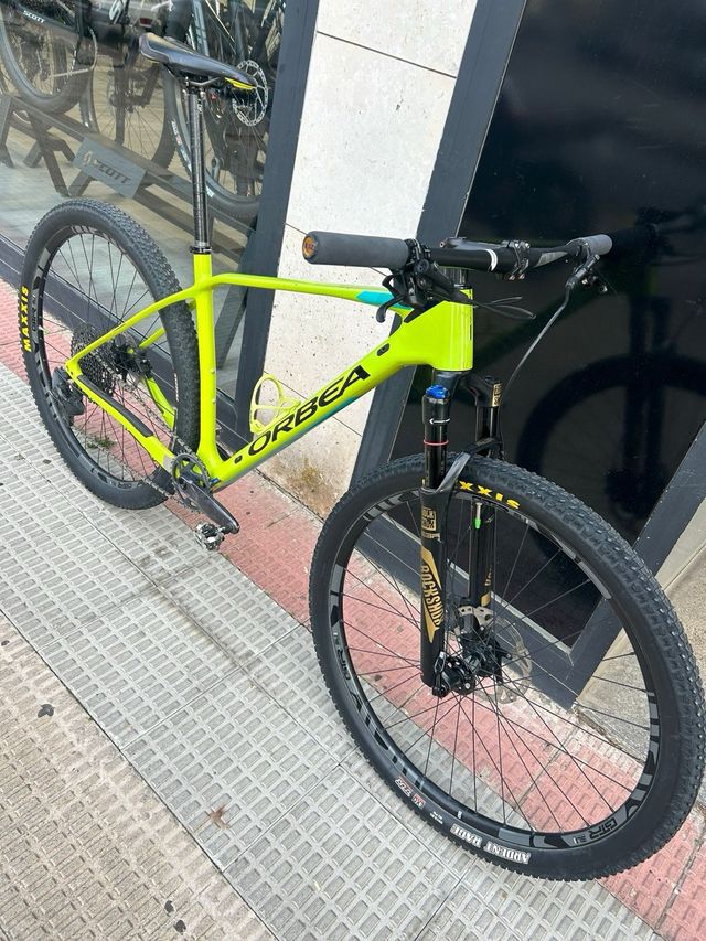 Orbea Alma Carbono L