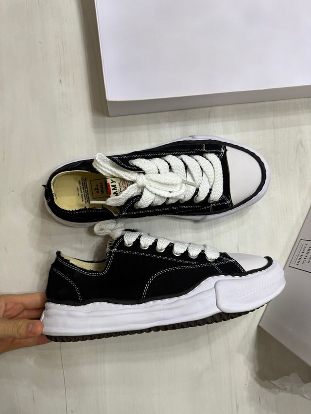 Sneakers Maison Mihara Yasuhiro