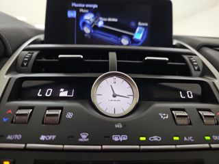 Lexus NX 2.5 300h Premium 2WD