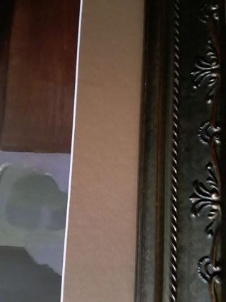 Cuadro mujer en baño