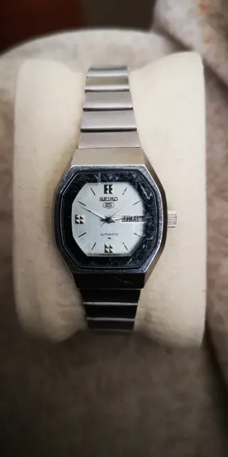 Reloj Seiko 5 mujer automático.