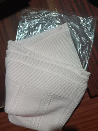 Toquilla rosa bebé punto trenzado