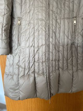 Elegante plumífero acolchado beige Talla XL