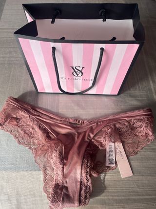 Tanga Victoria's Secret Brasileño Encaje Rosa XS.