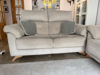 Conjunto de sofás 3+2 plazas en beige antimanchas
