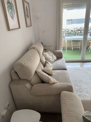 Conjunto de sofás 3+2 plazas en beige antimanchas