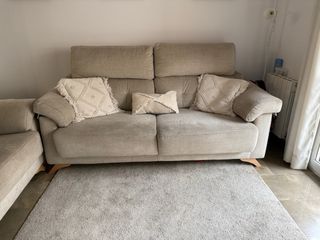 Conjunto de sofás 3+2 plazas en beige antimanchas