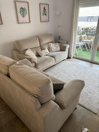 Conjunto de sofás 3+2 plazas en beige antimanchas