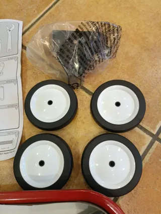 Carrellino Radio Flyer rosso