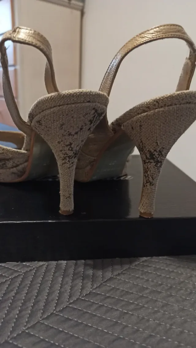 Sandalias tacón mujer beige
