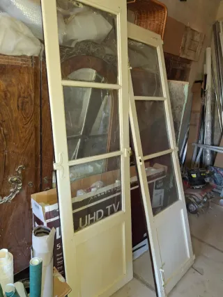 Lote de puertas antiguas de madera