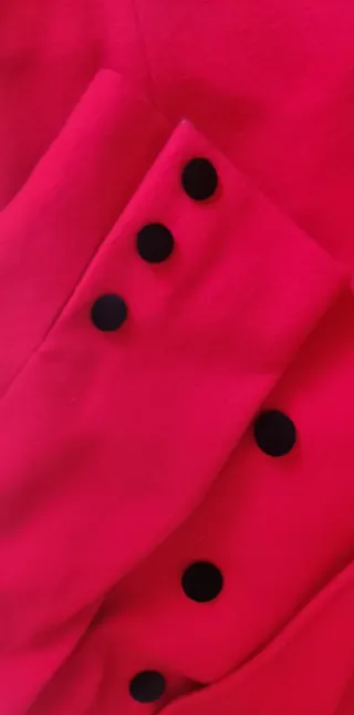 Blazer Rojo Doble Botonadura terciopelo negro