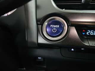 Lexus UX 2.0 250h Premium