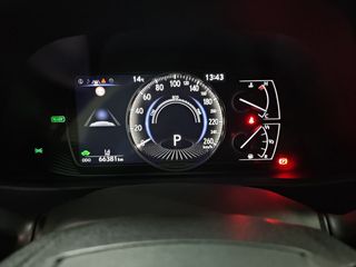 Lexus UX 2.0 250h Premium