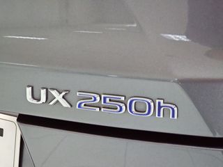 Lexus UX 2.0 250h Premium