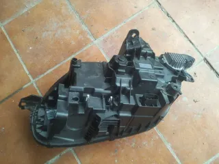 Faro Derecho Volvo XC90