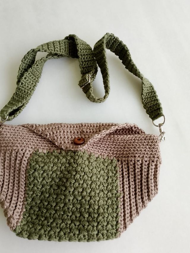 Bolsa de crochê feita à mão