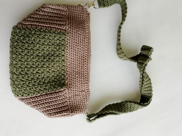 Bolsa de crochê feita à mão