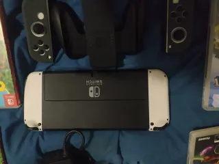 Nintendo Switch OLED Bianca + Giochi