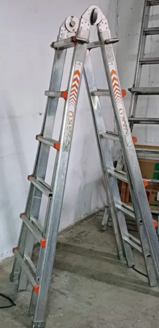 Escalera aluminio plegable