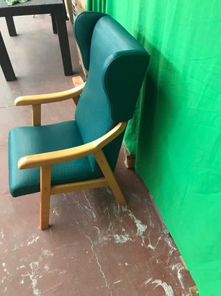 LIQUIDACIÓN Sillones de madera y tela