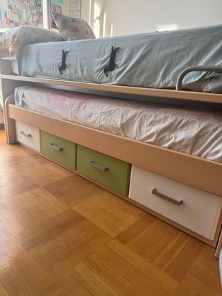 Cama juvenil con cajones